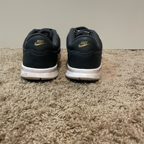 Running shoes - Picture 6 of 6